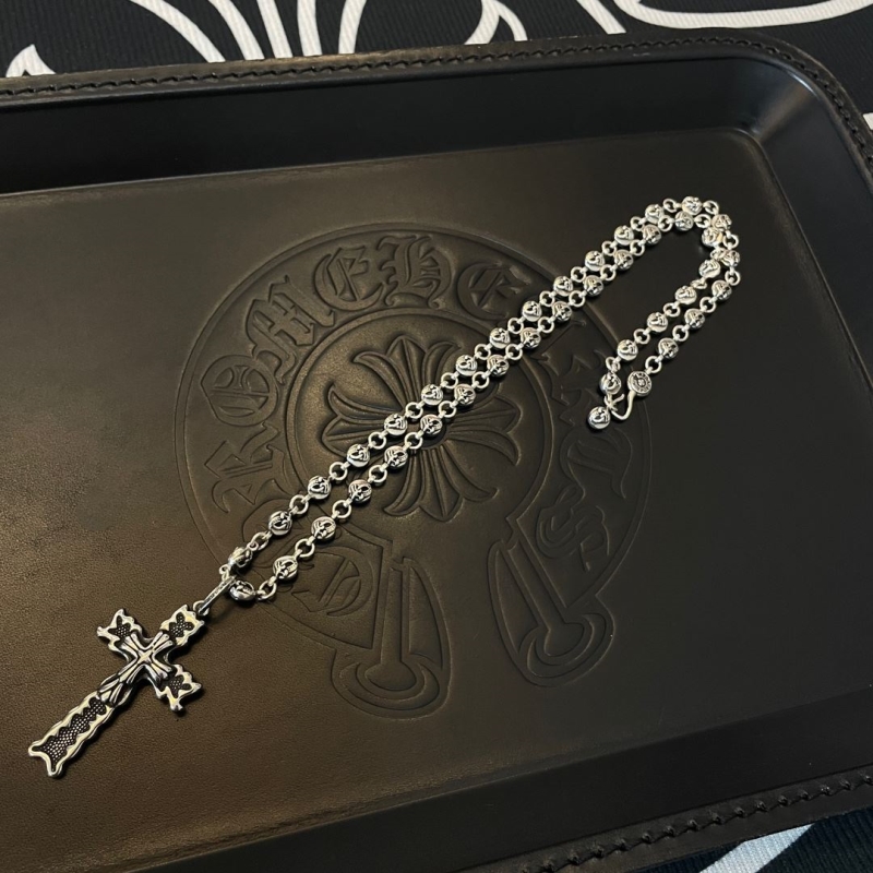 Ch**me He**ts necklaces